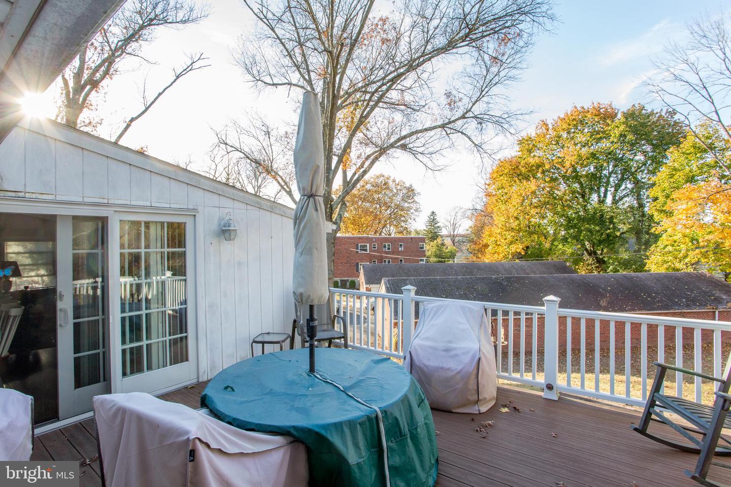 77 Davis Rd