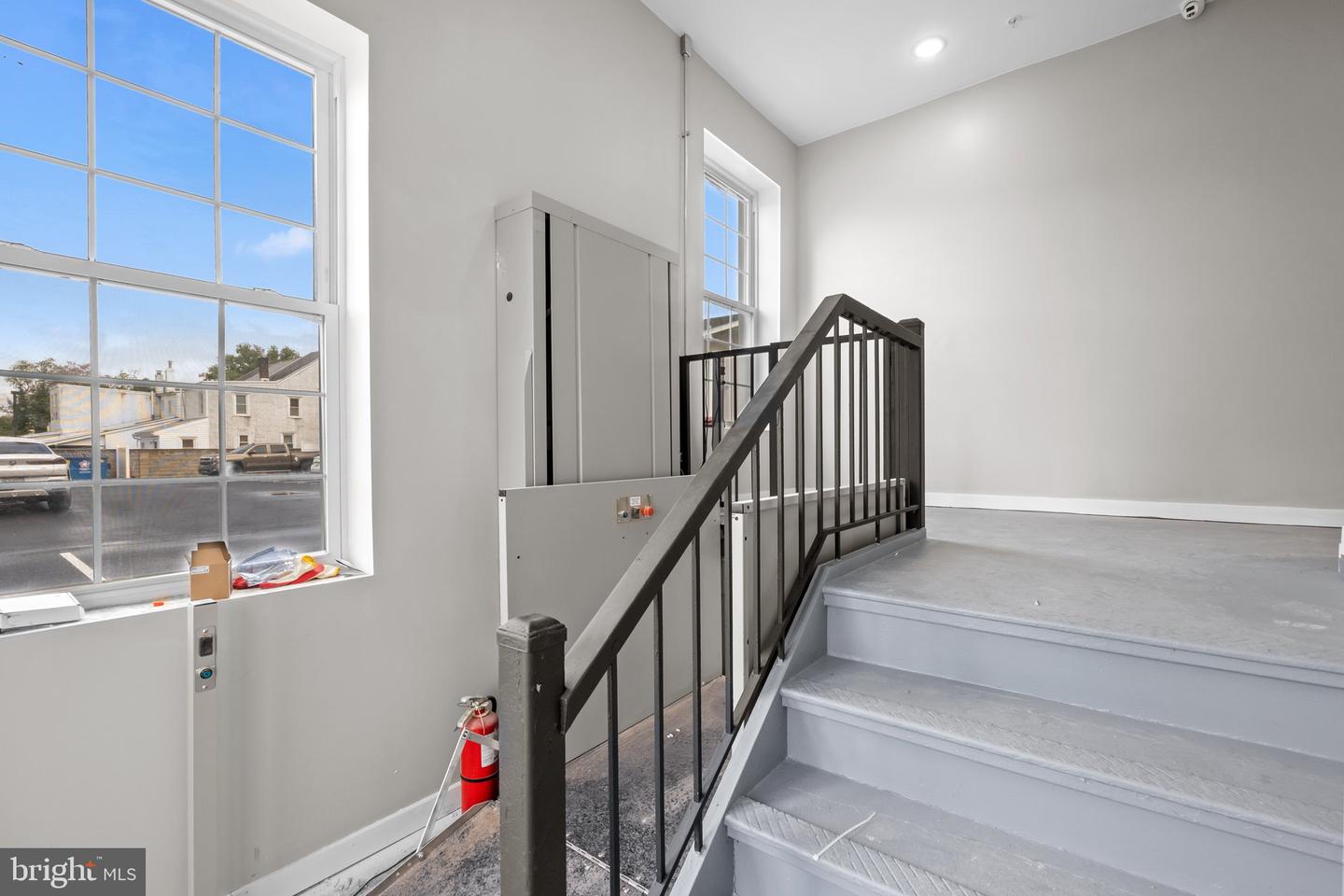 418 Jefferson Ave #12