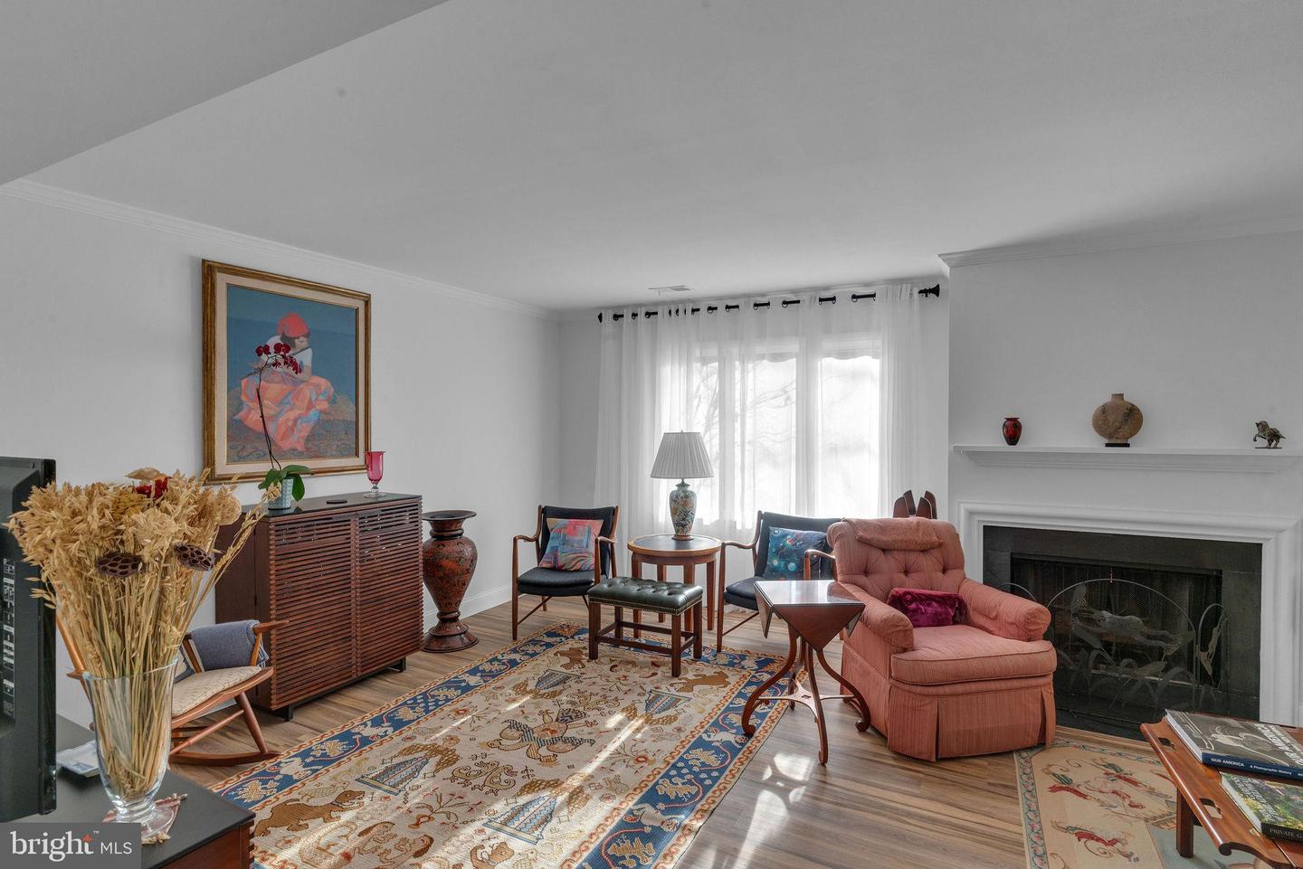 325 Dorset Ct
