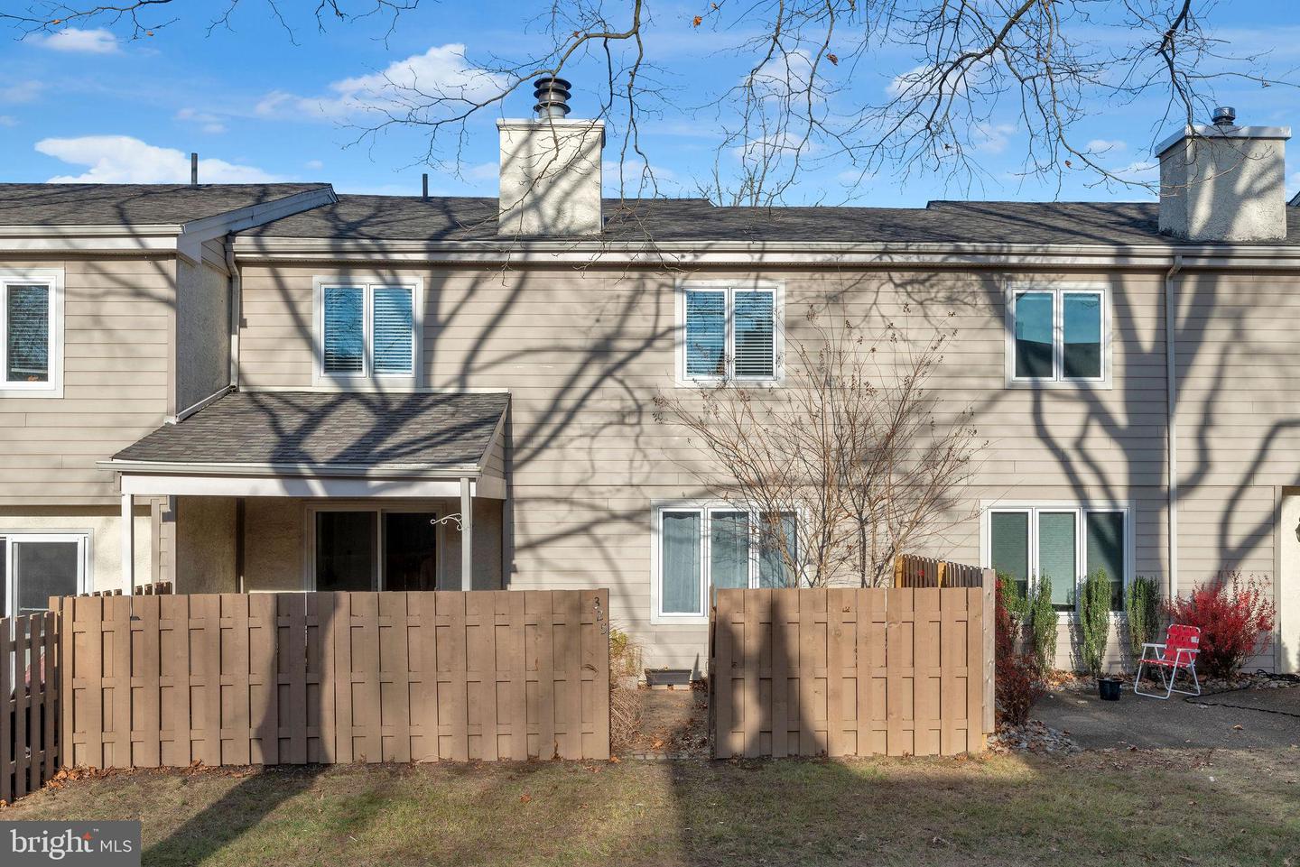 325 Dorset Ct