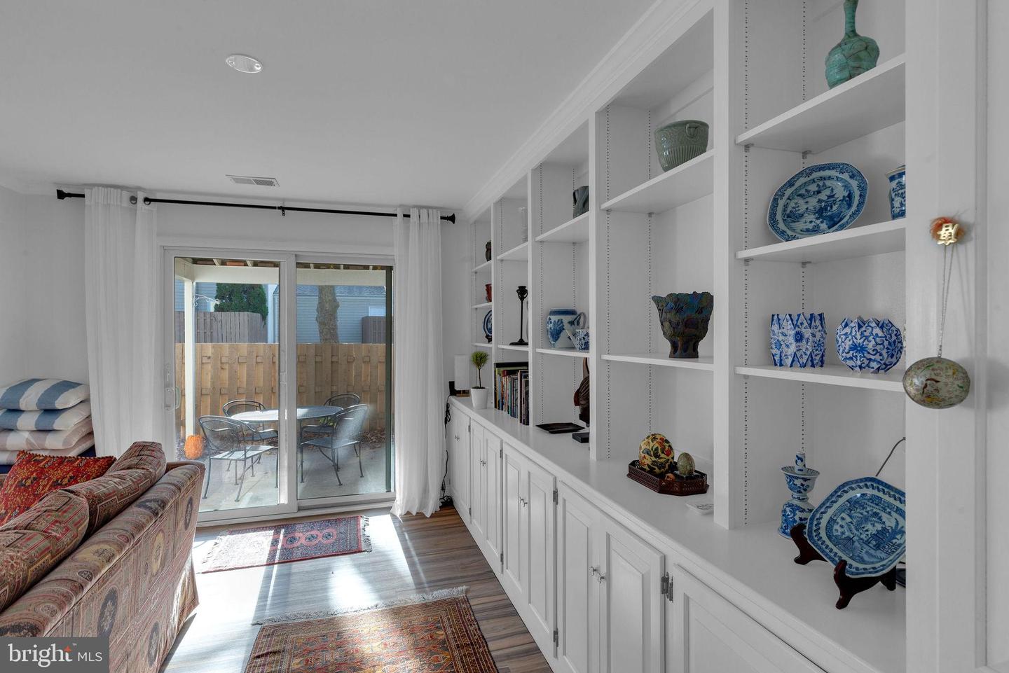 325 Dorset Ct