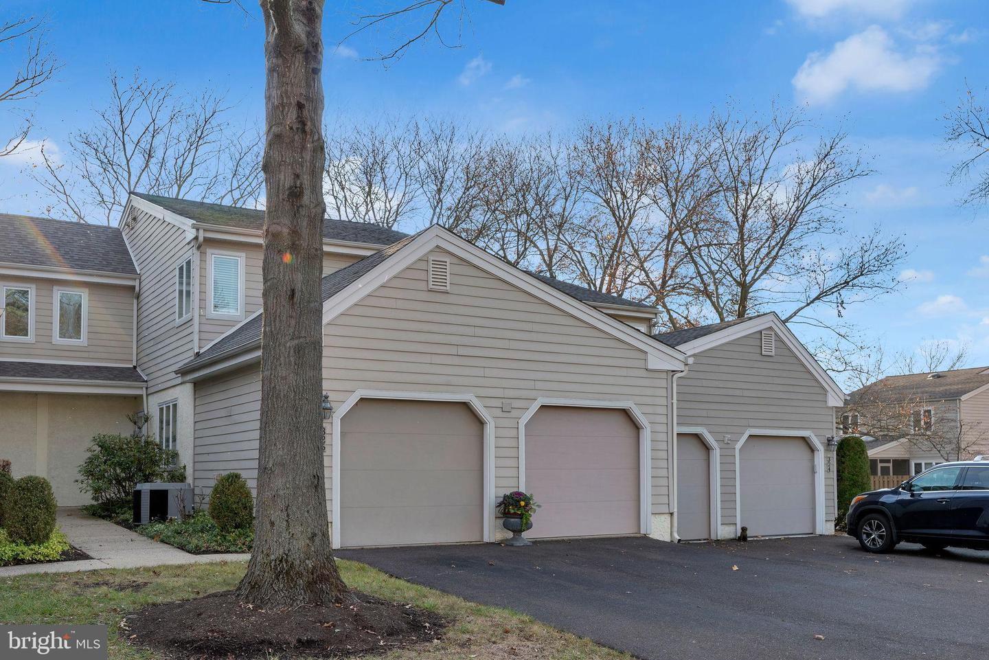 325 Dorset Ct