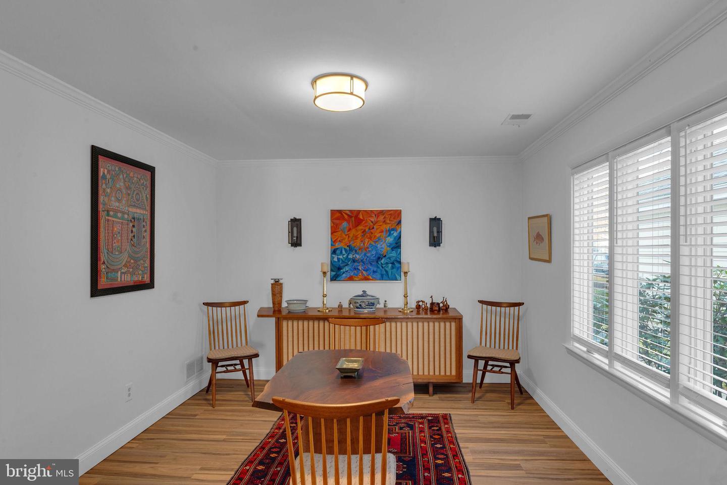 325 Dorset Ct