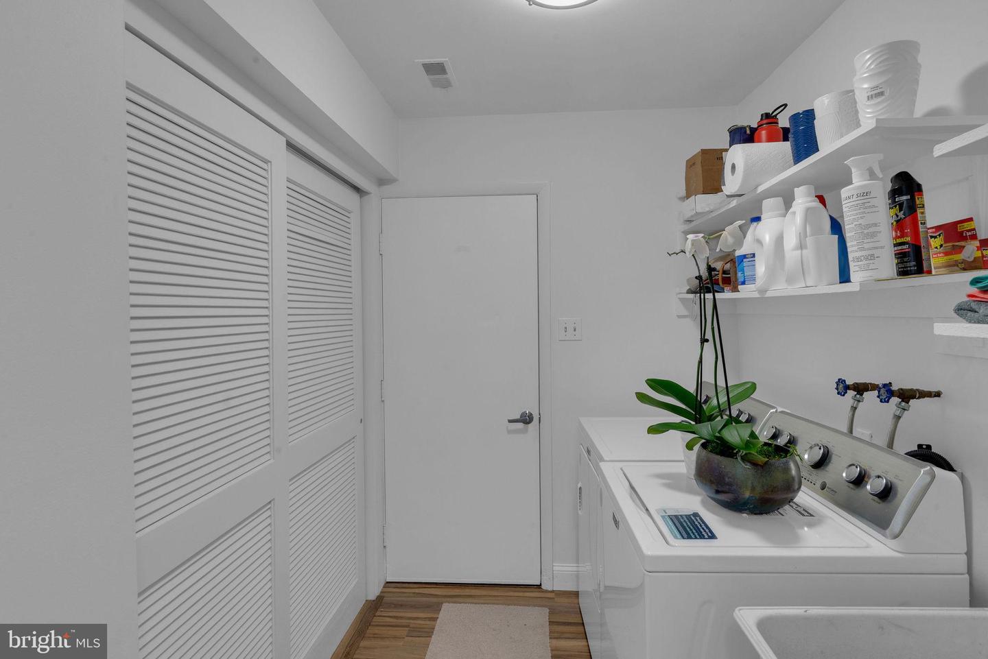 325 Dorset Ct