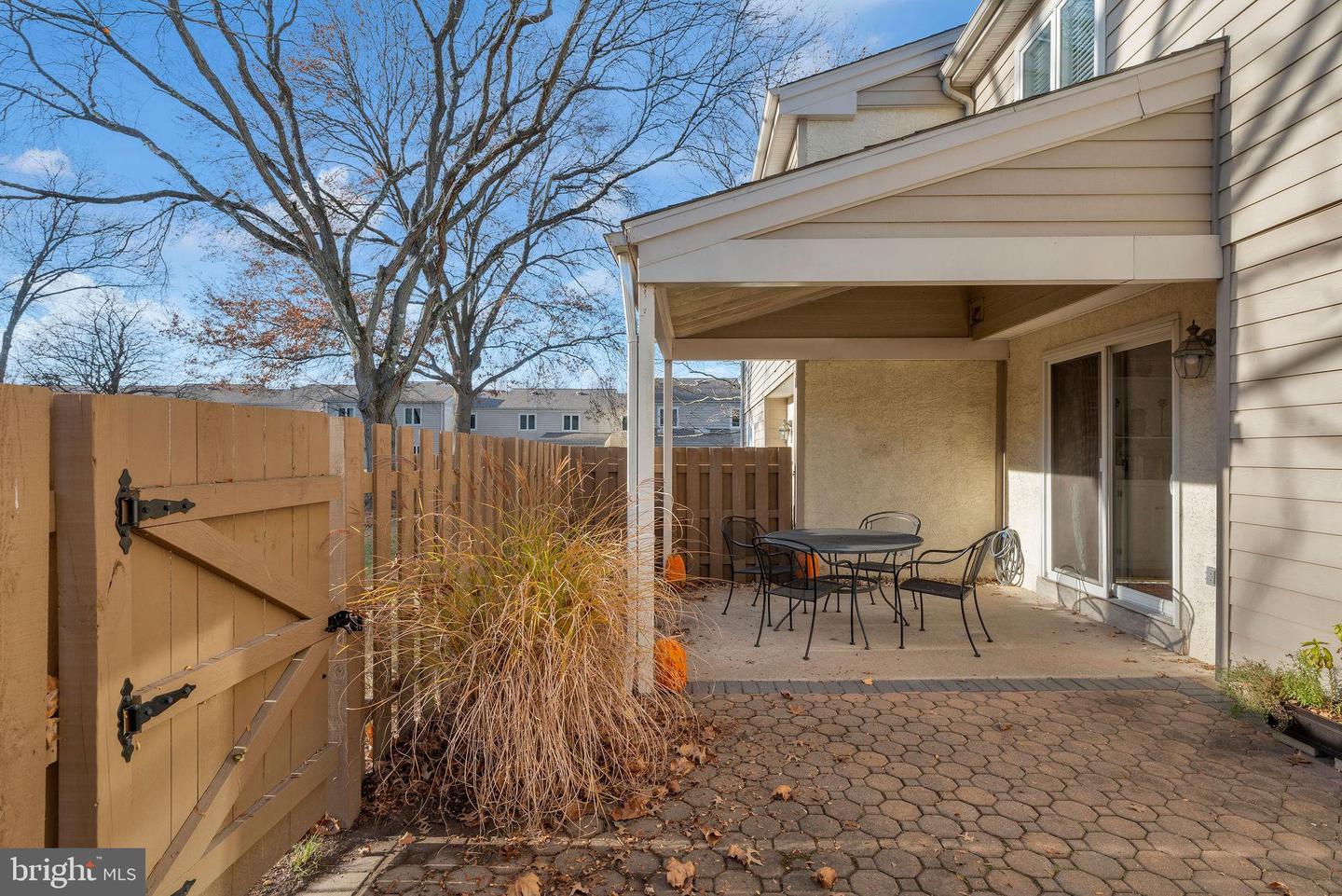 325 Dorset Ct