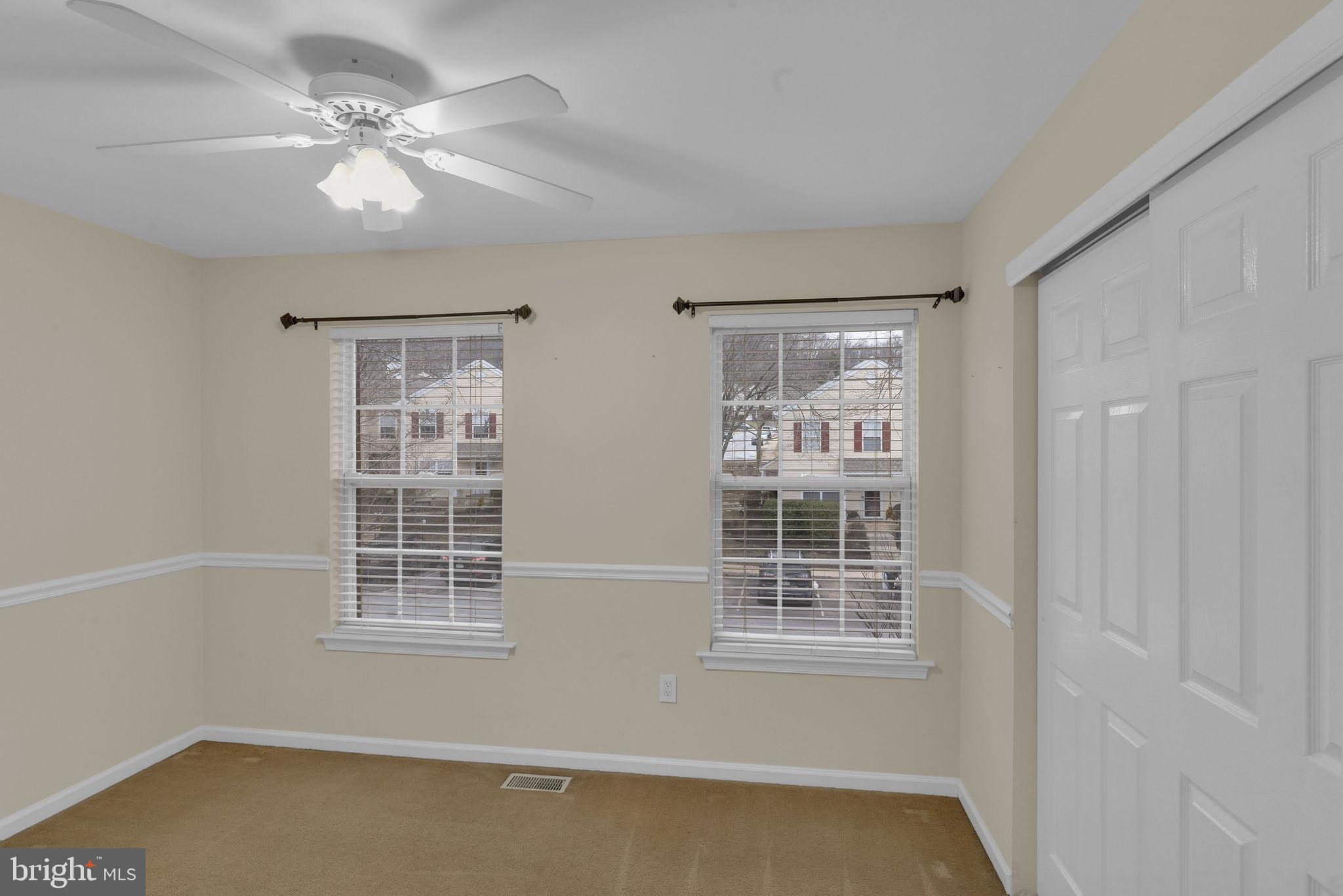 3919 Captain Molly Cir