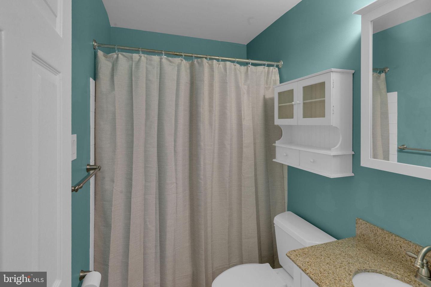 3919 Captain Molly Cir