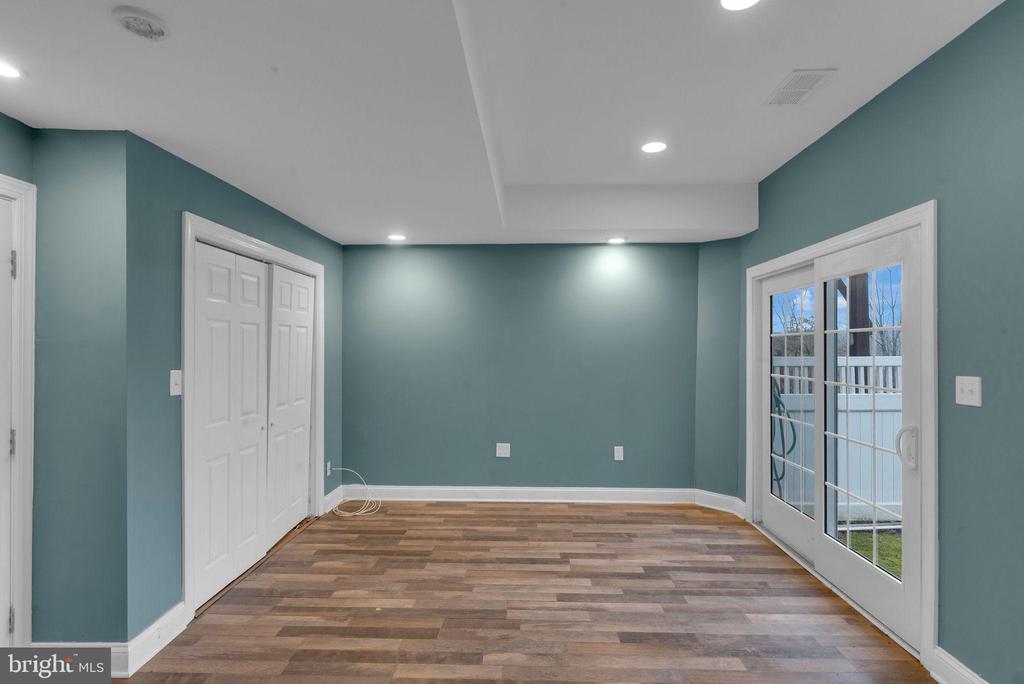 2259 ROSEMONT TER