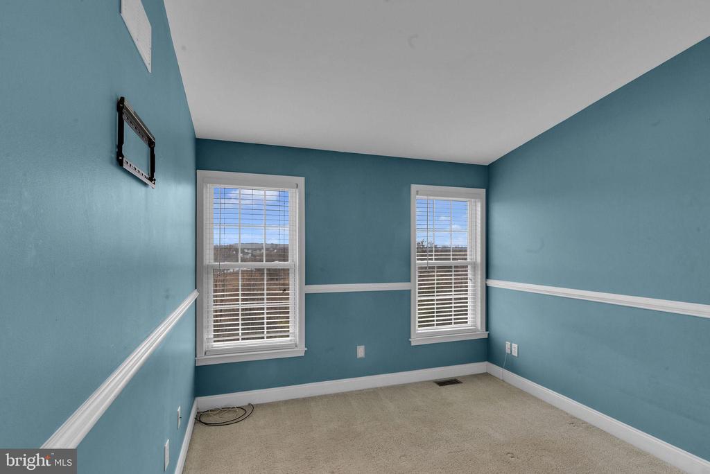 2259 ROSEMONT TER
