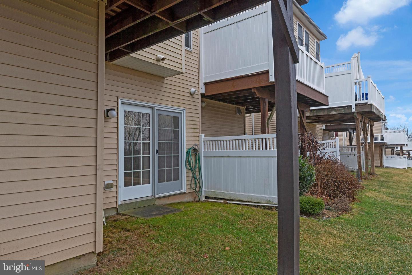2259 ROSEMONT TER