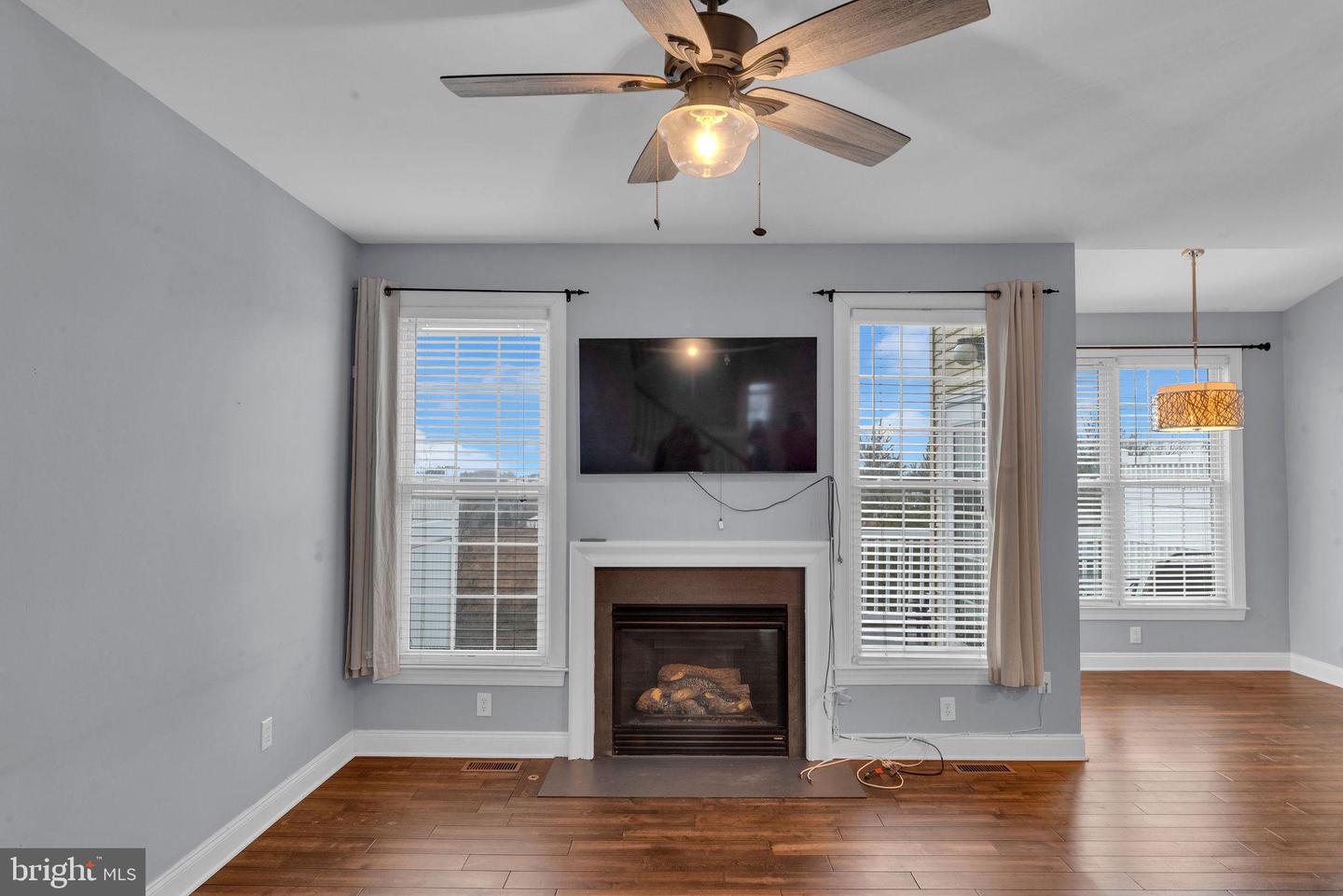 2259 ROSEMONT TER