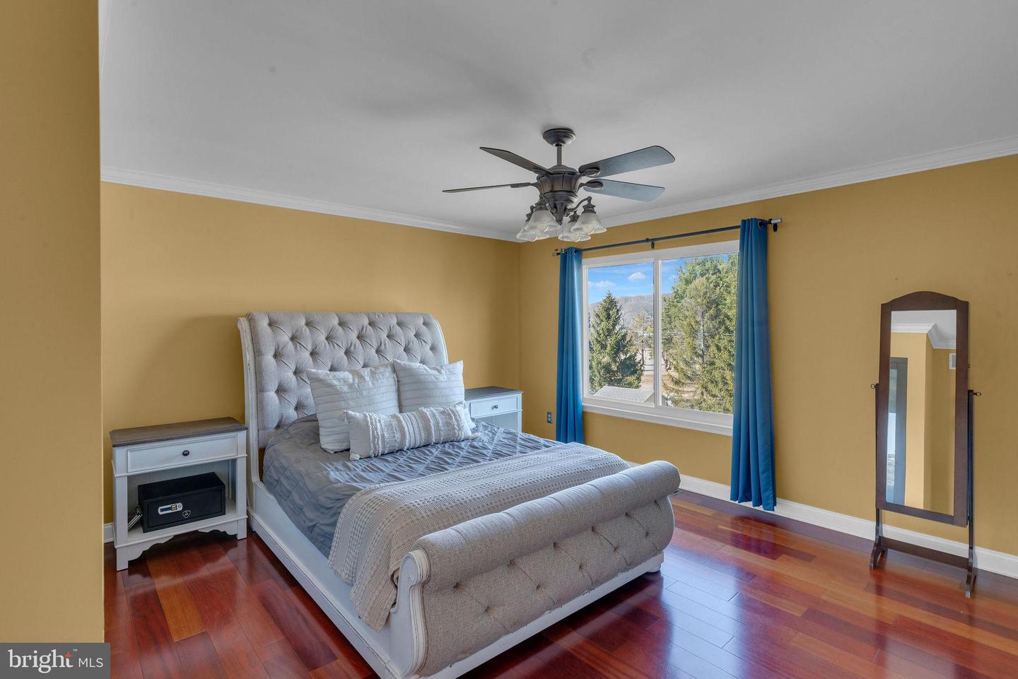 101 Windsor Ct