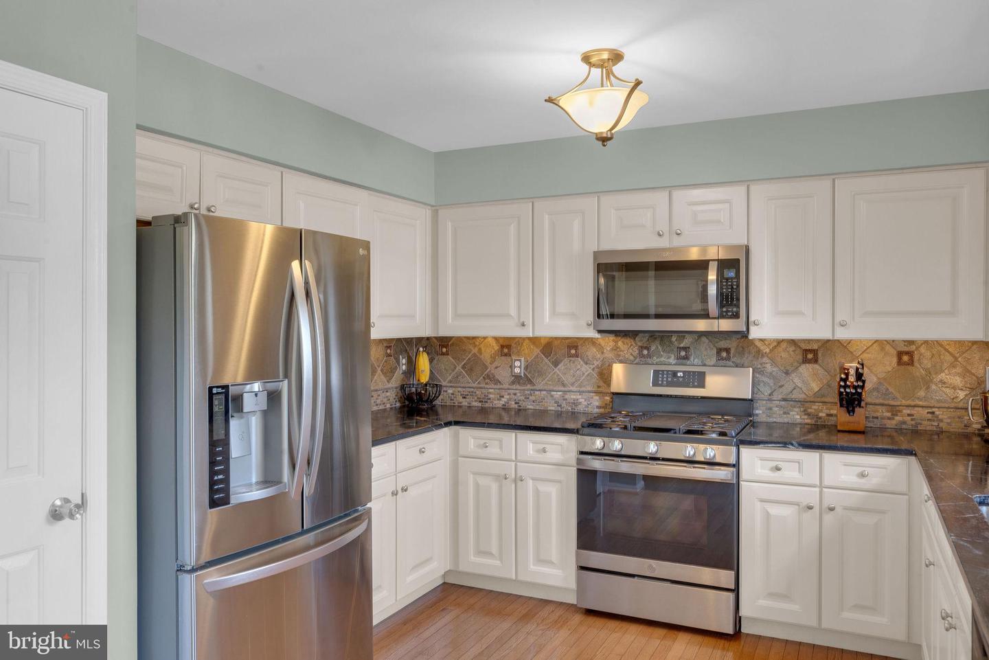 101 Windsor Ct