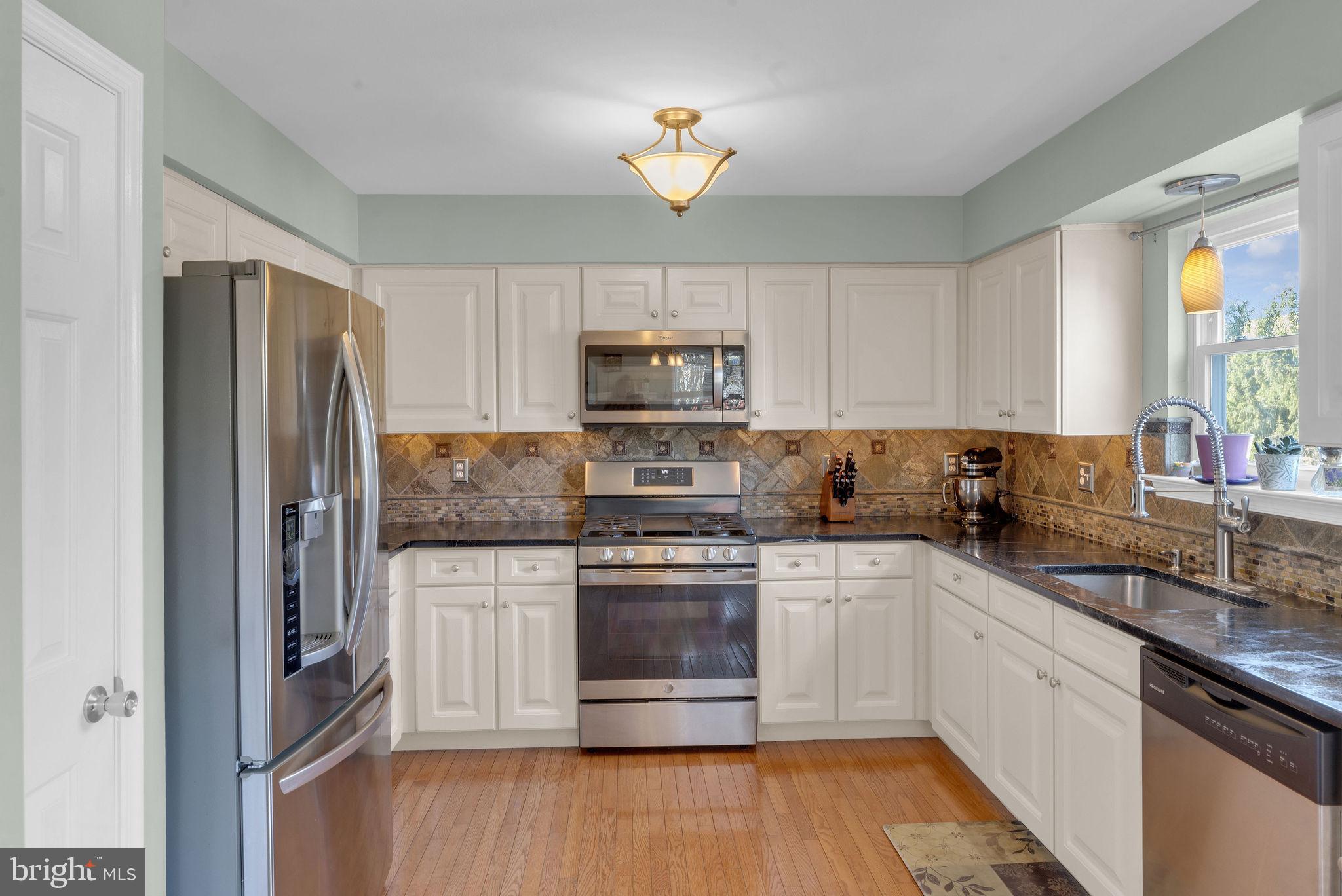 101 Windsor Ct