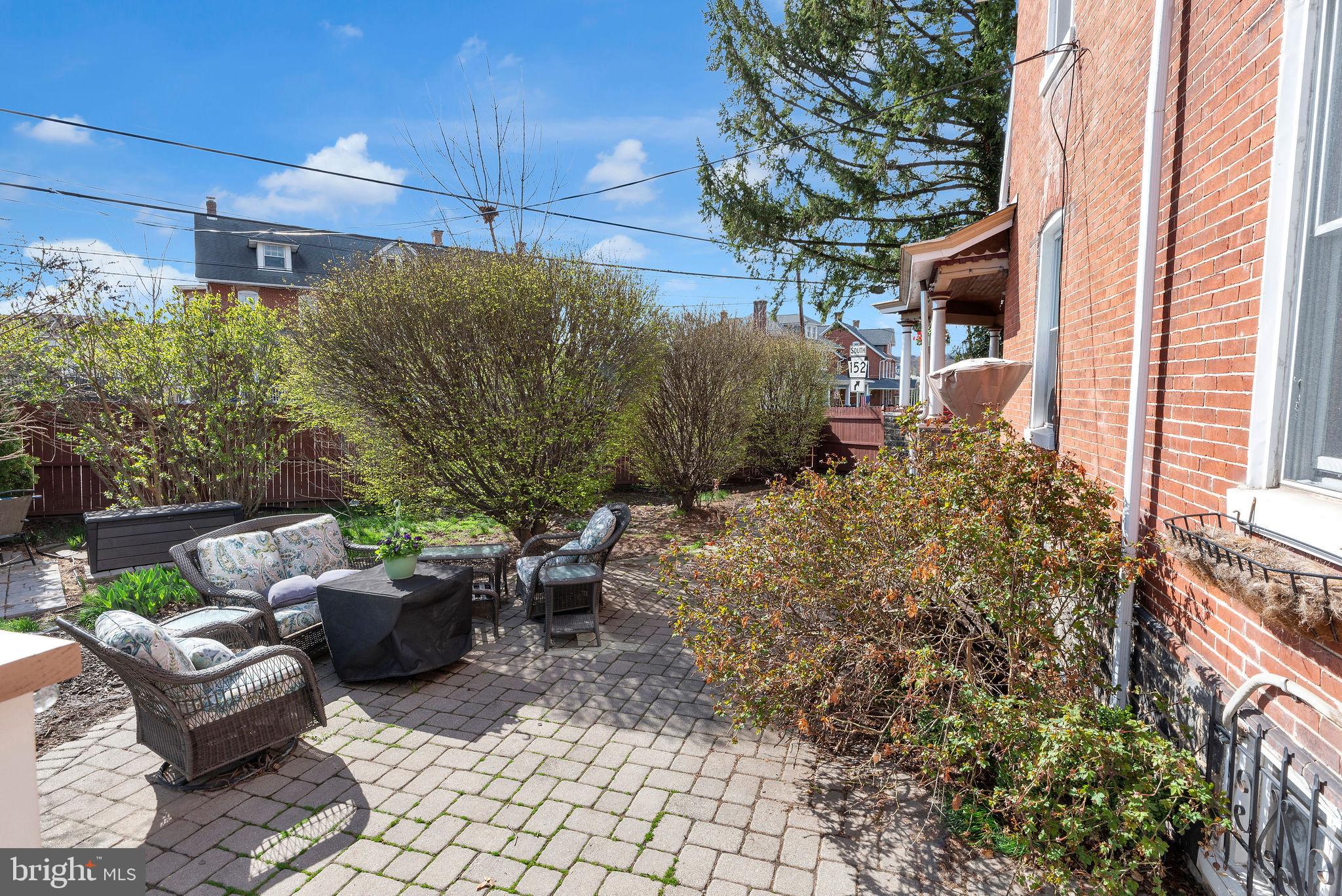 109 S Main St
