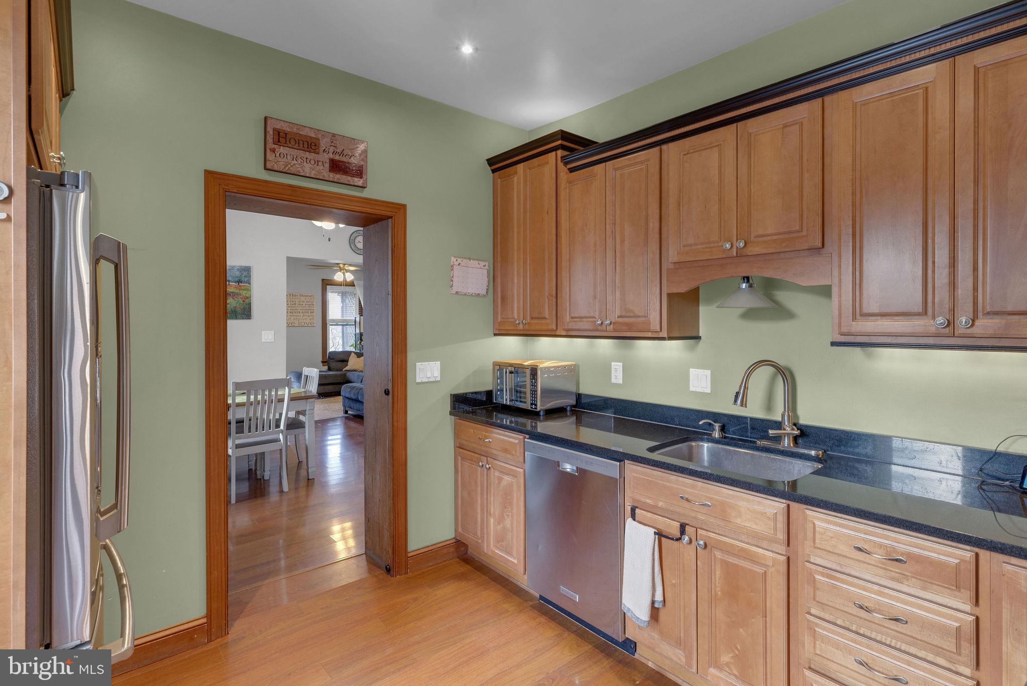 109 S Main St
