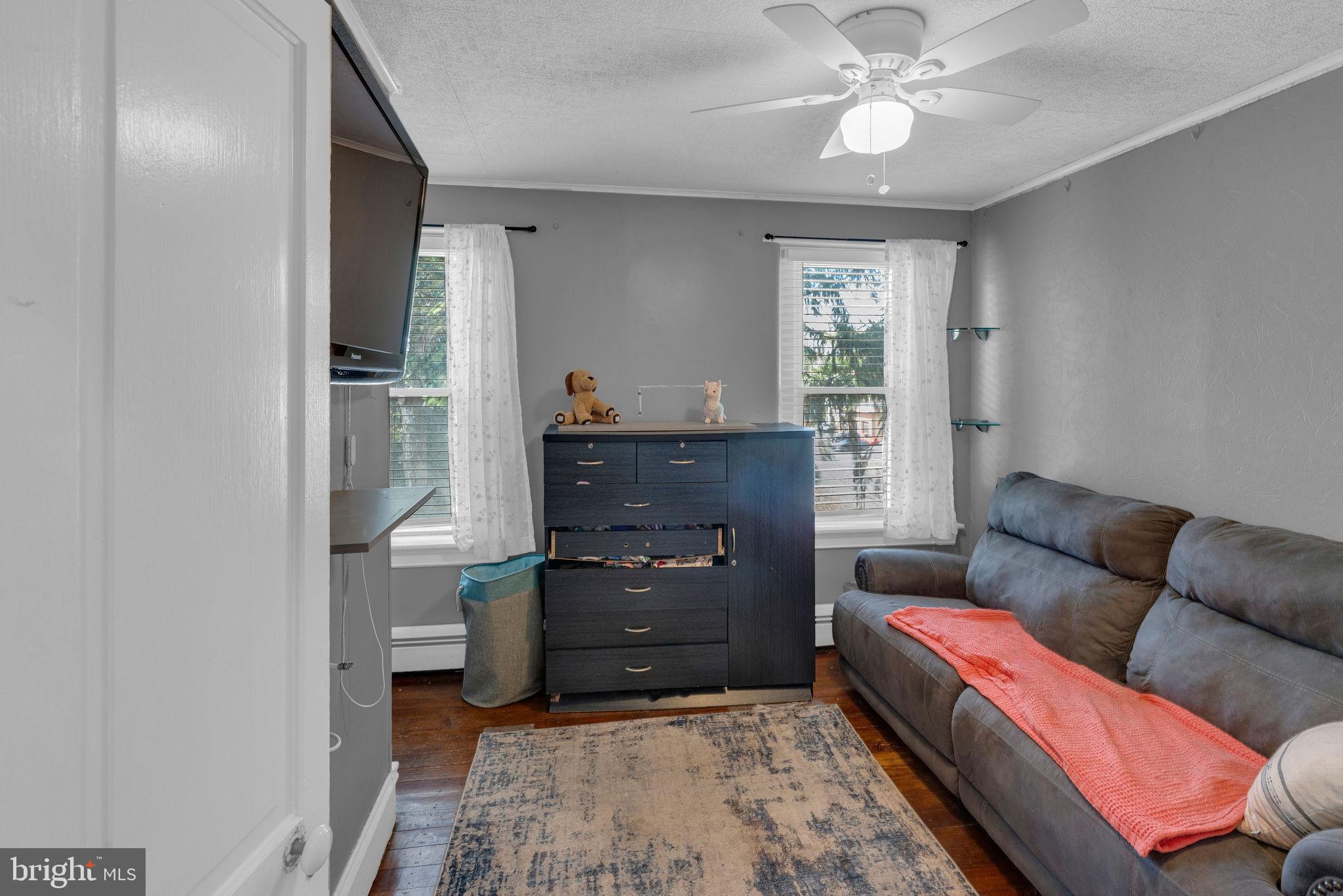 109 S Main St