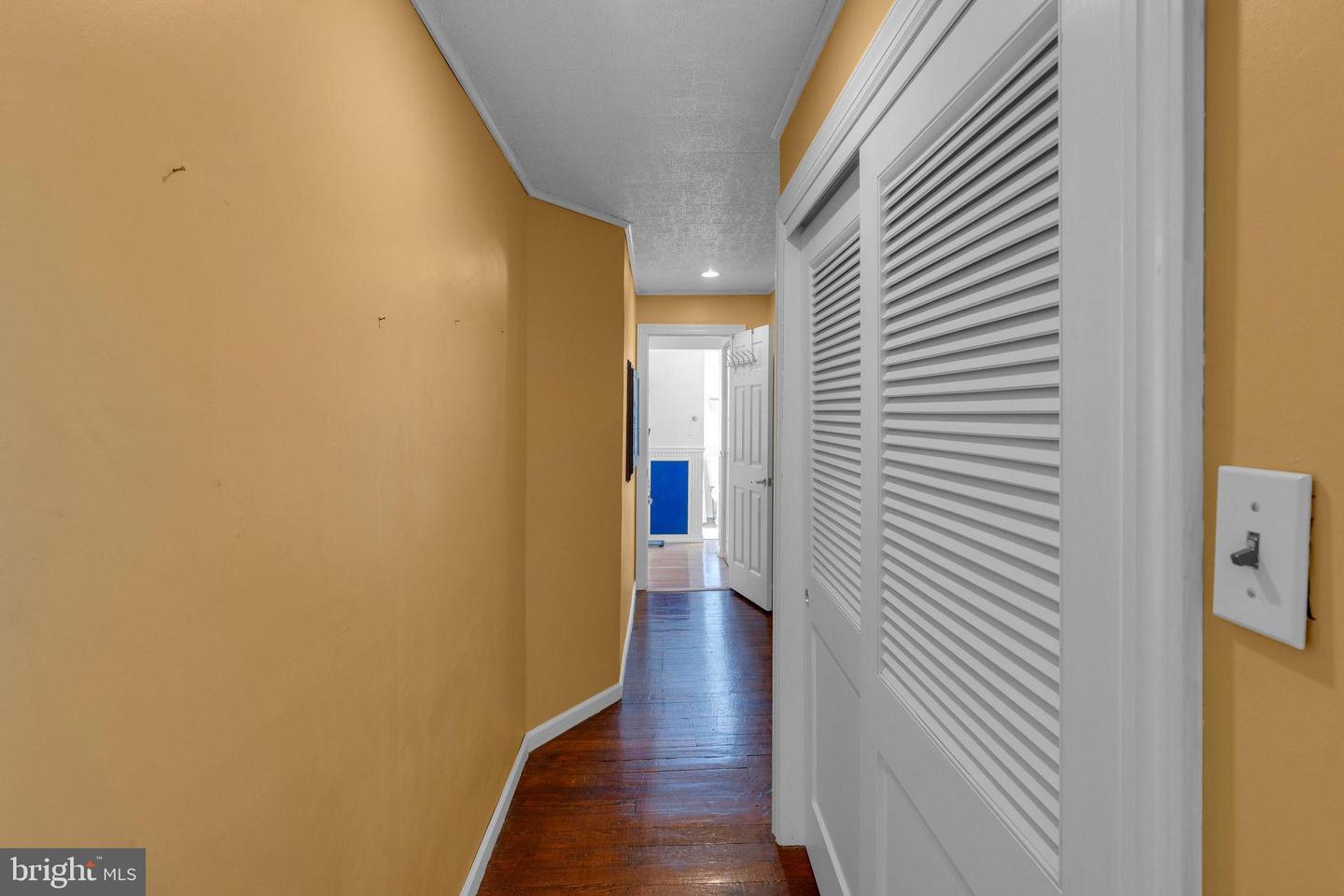 109 S Main St