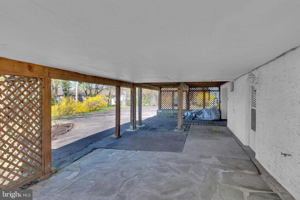 77 DAVIS RD