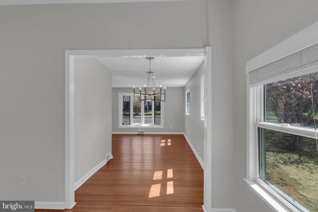 77 DAVIS RD
