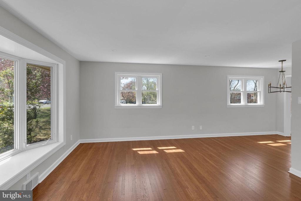 77 DAVIS RD