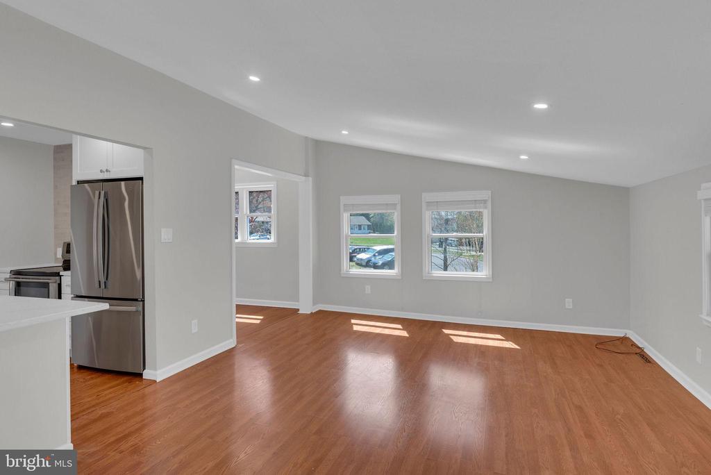77 DAVIS RD