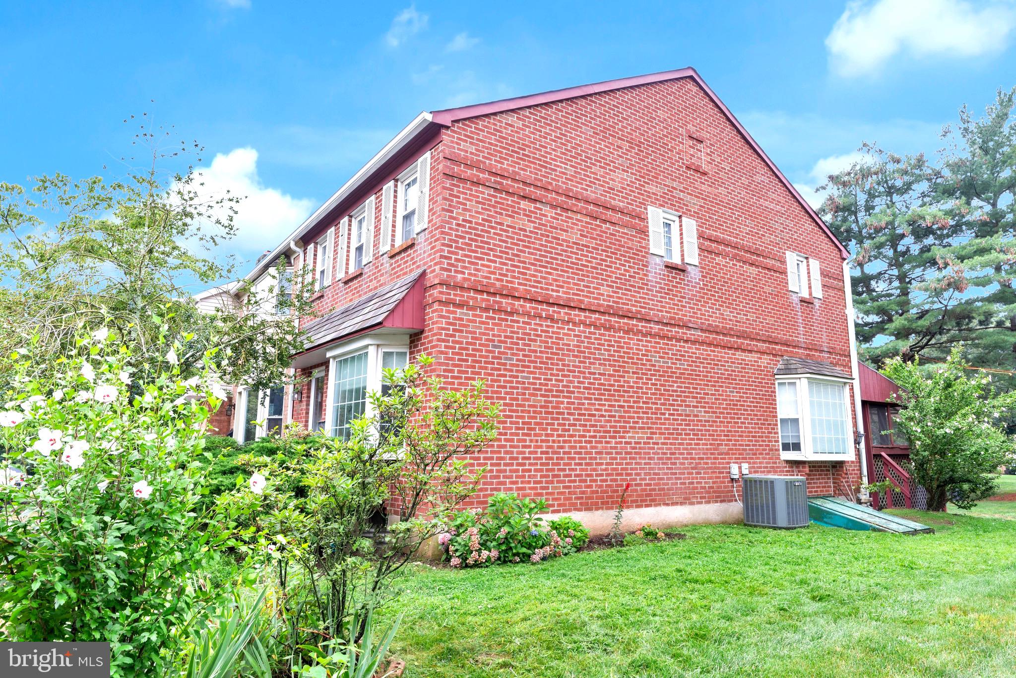 22 Gatehouse Ln