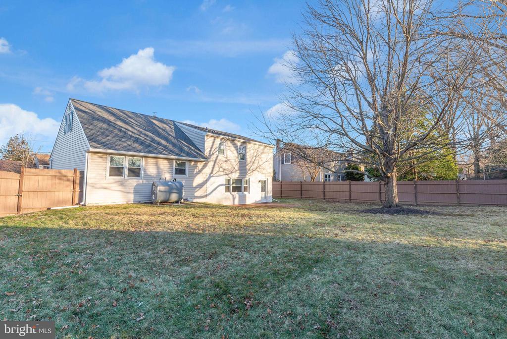 168 WALTON DRIVE