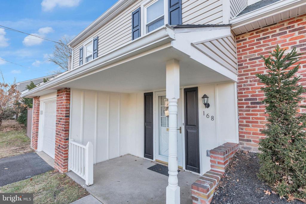 168 WALTON DRIVE