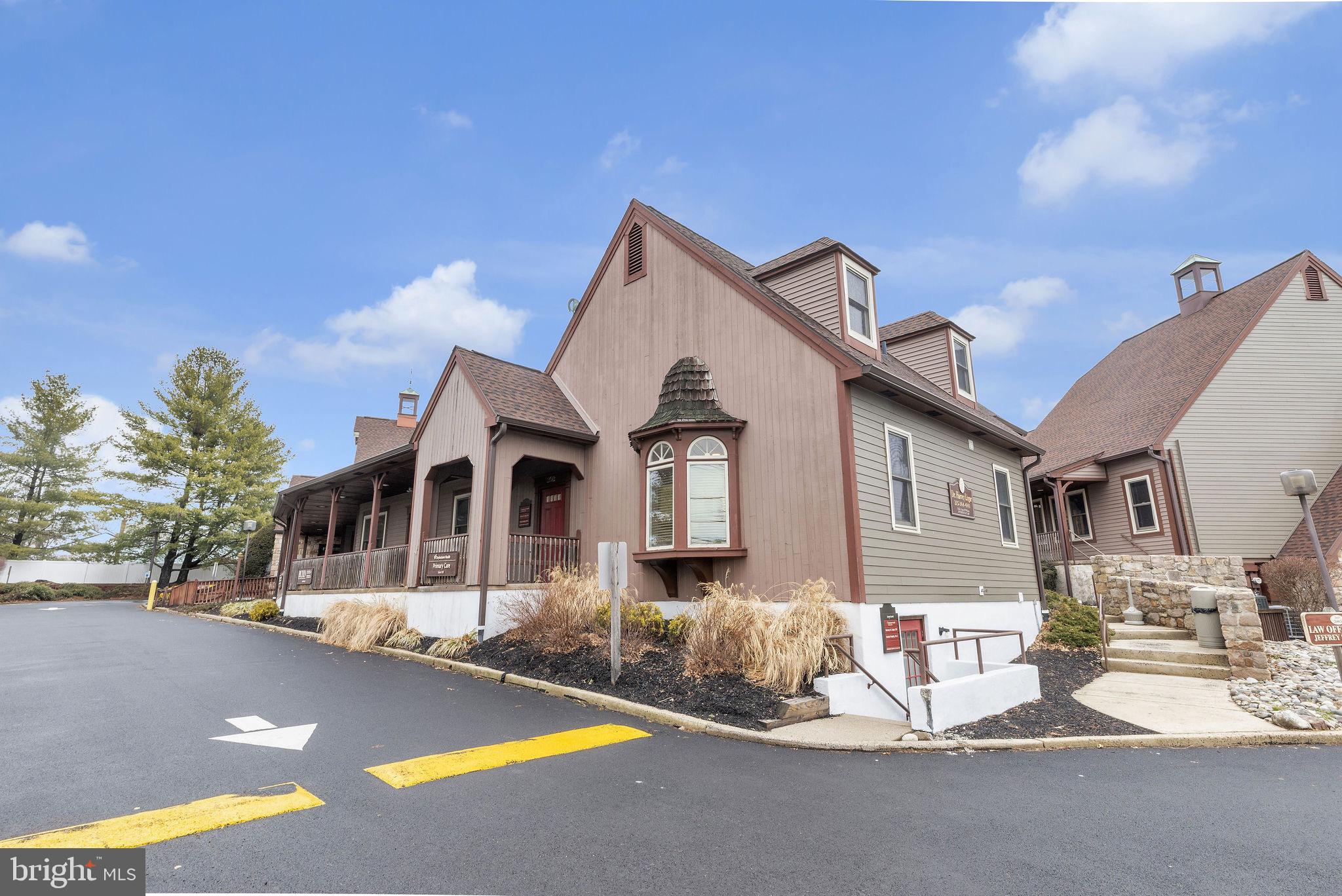 95 ALMSHOUSE ROAD 202