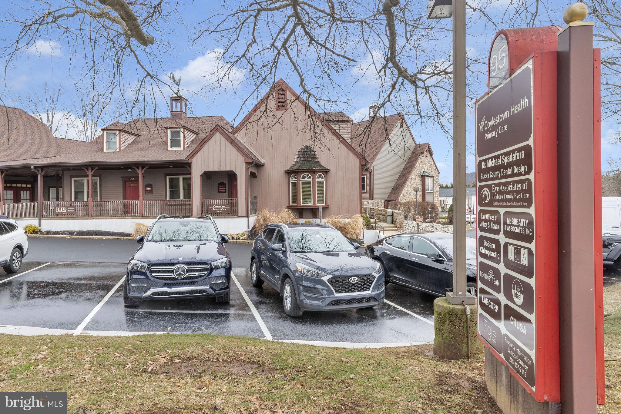 95 ALMSHOUSE ROAD 202