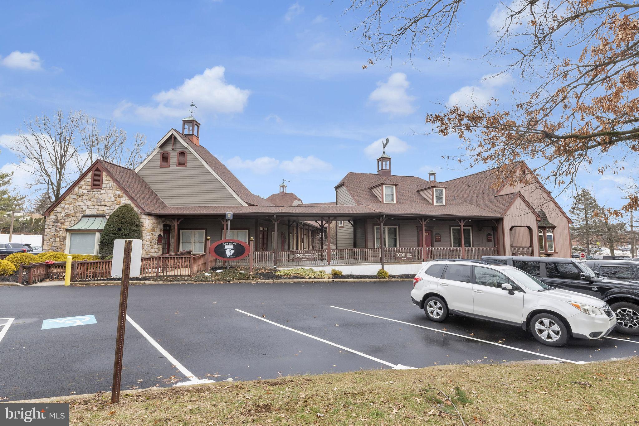 95 ALMSHOUSE ROAD 202