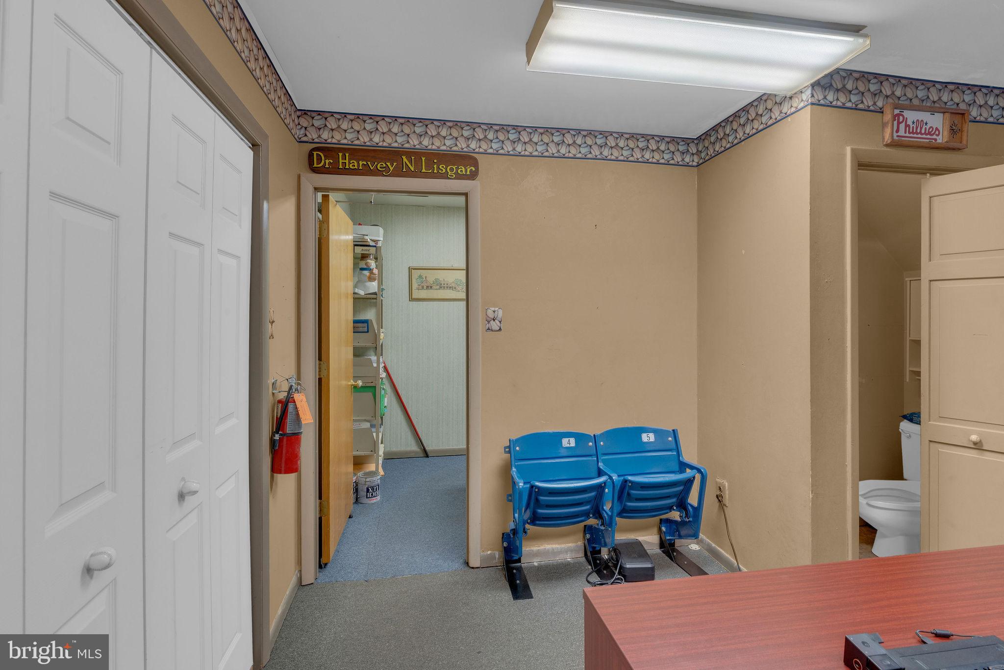 95 ALMSHOUSE ROAD 202