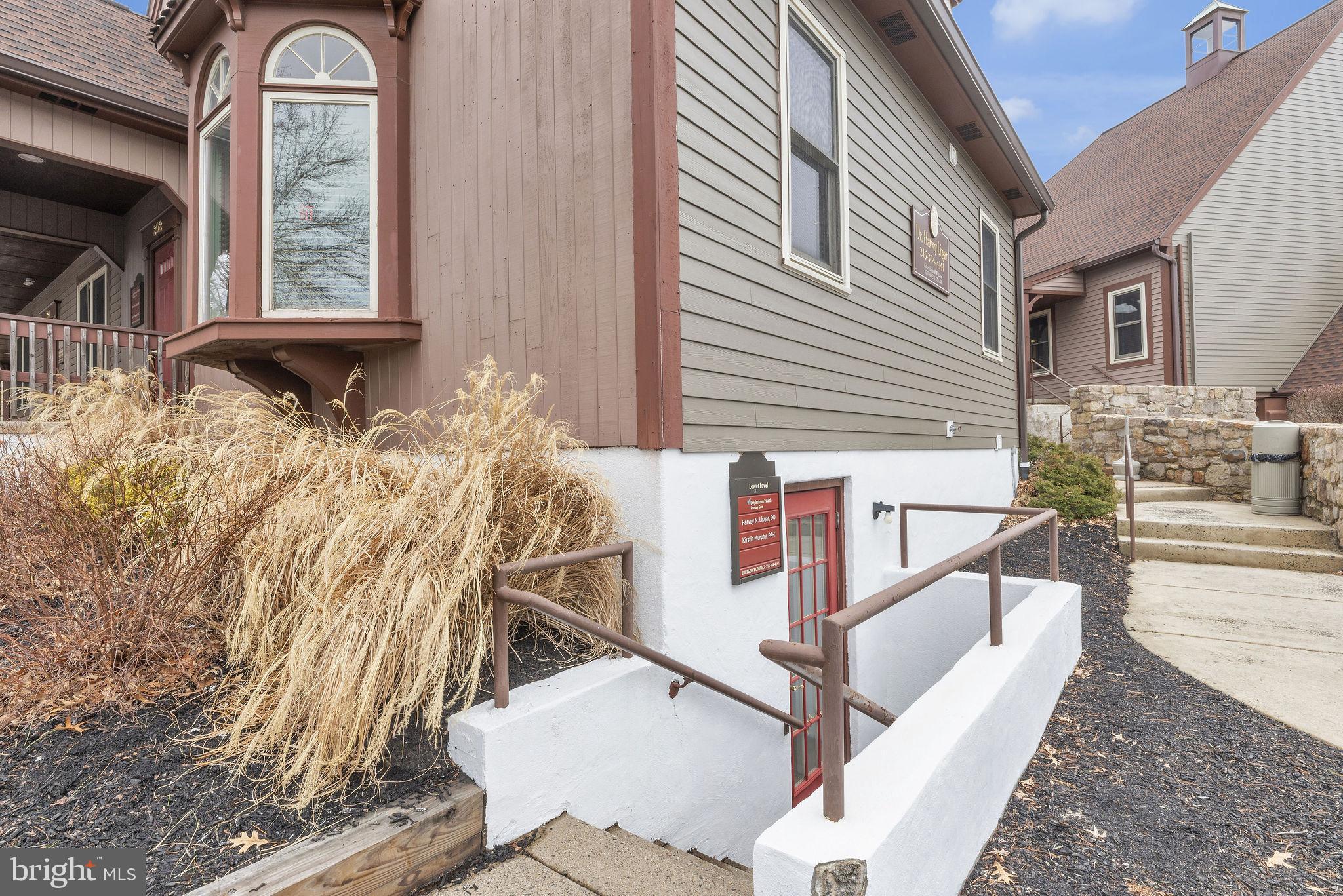 95 ALMSHOUSE ROAD 202