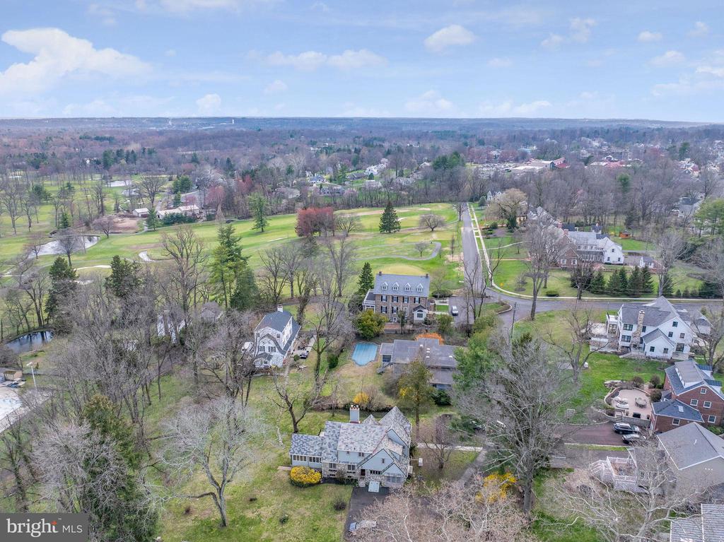 24 GOLF VIEW ROAD