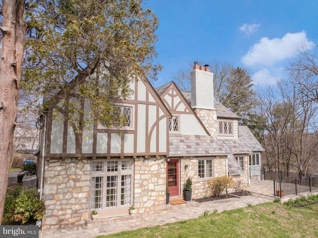 24 GOLF VIEW ROAD