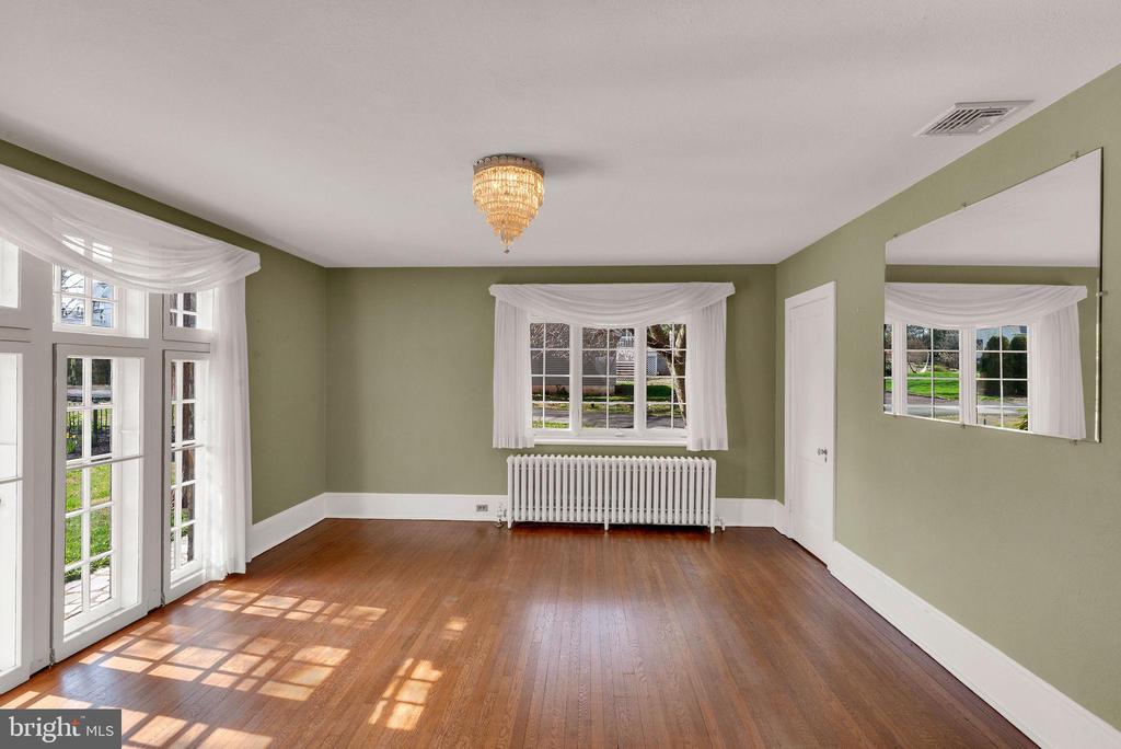 24 GOLF VIEW ROAD