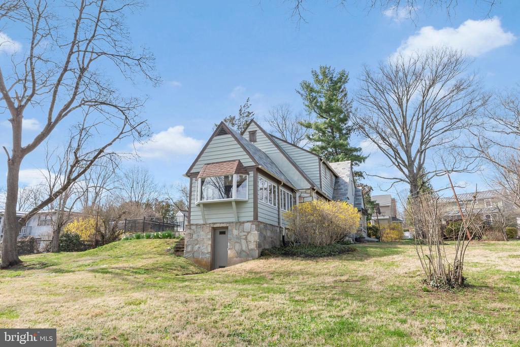 24 GOLF VIEW ROAD