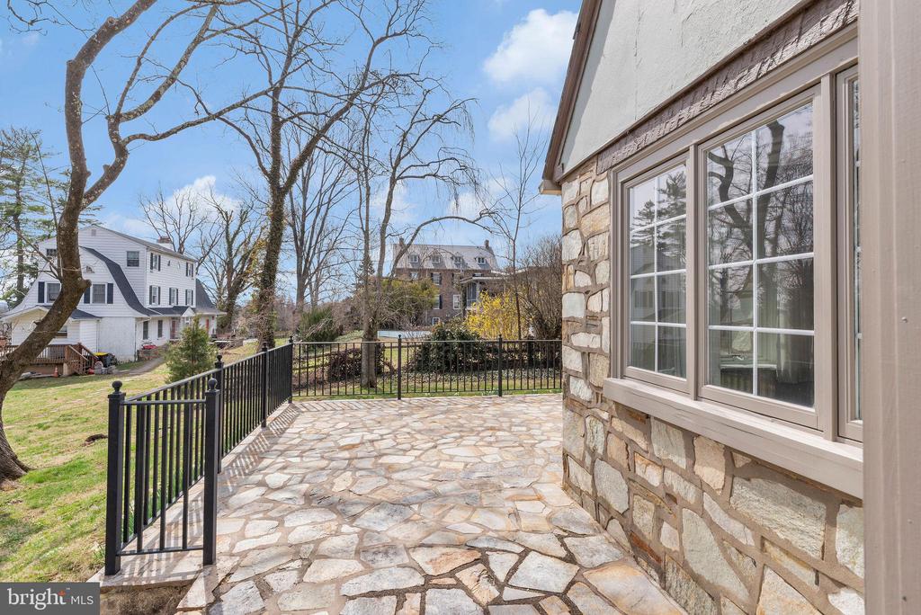 24 GOLF VIEW ROAD