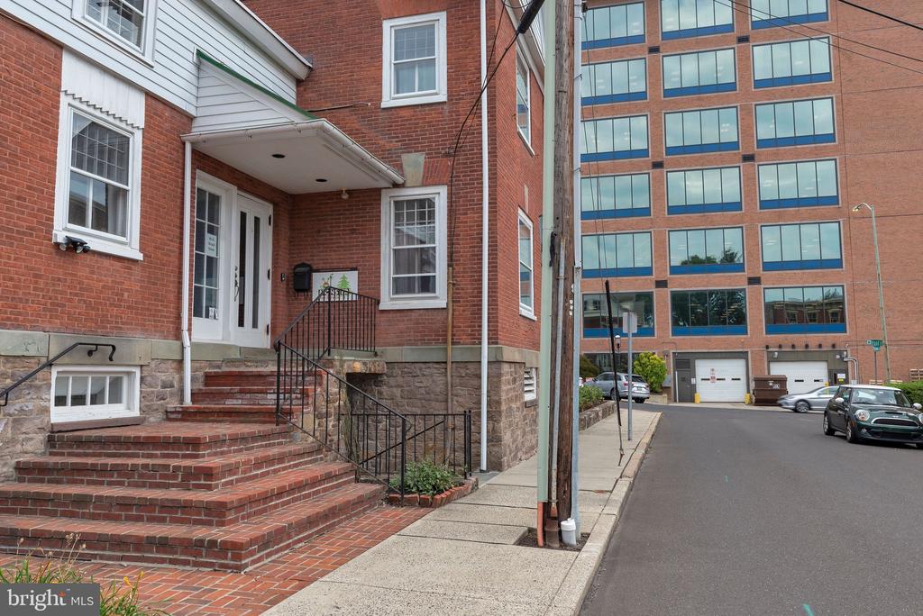 95 N BROAD STREET