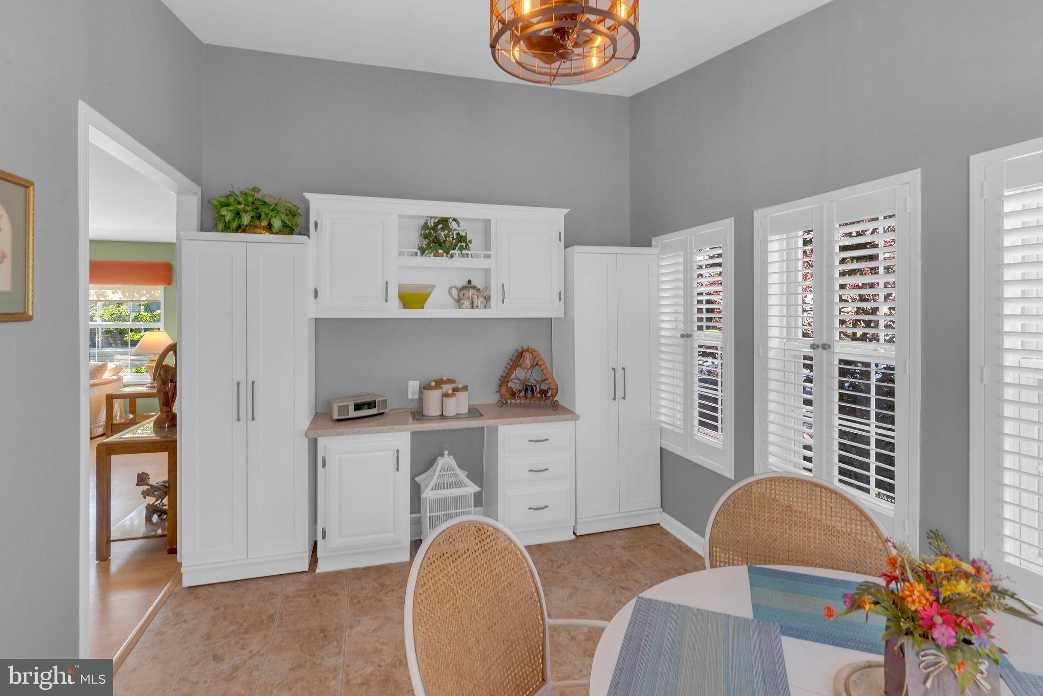 222 THRUSH CIRCLE