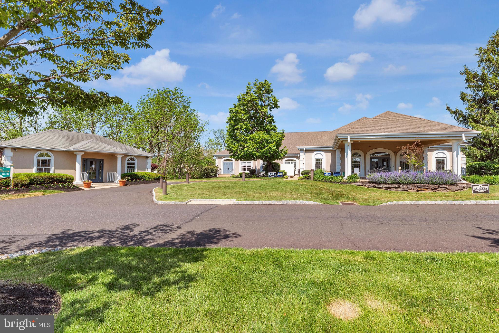 222 THRUSH CIRCLE
