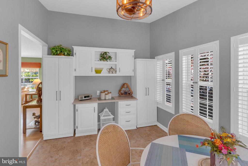 222 THRUSH CIRCLE