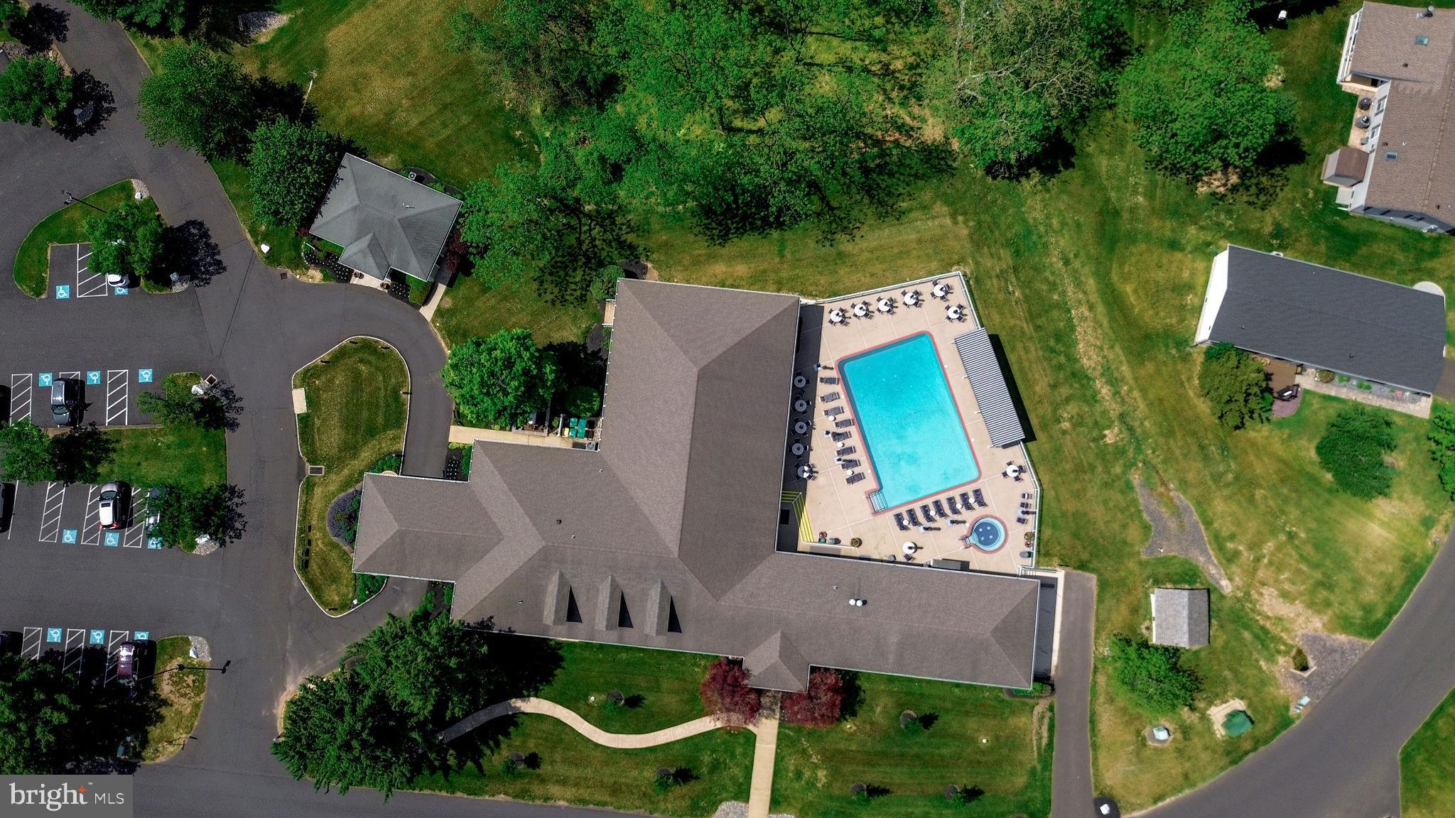 222 THRUSH CIRCLE