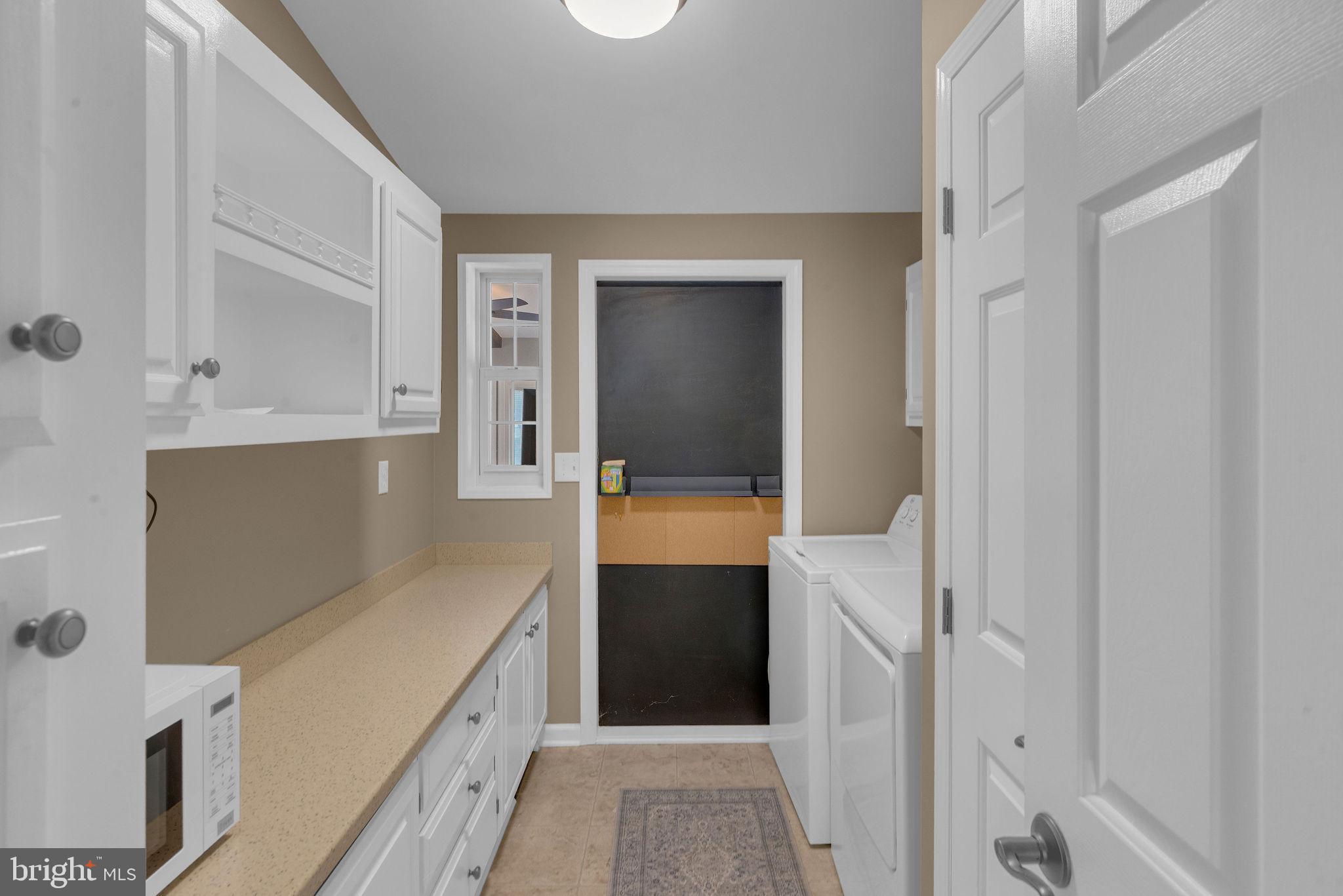 222 THRUSH CIRCLE