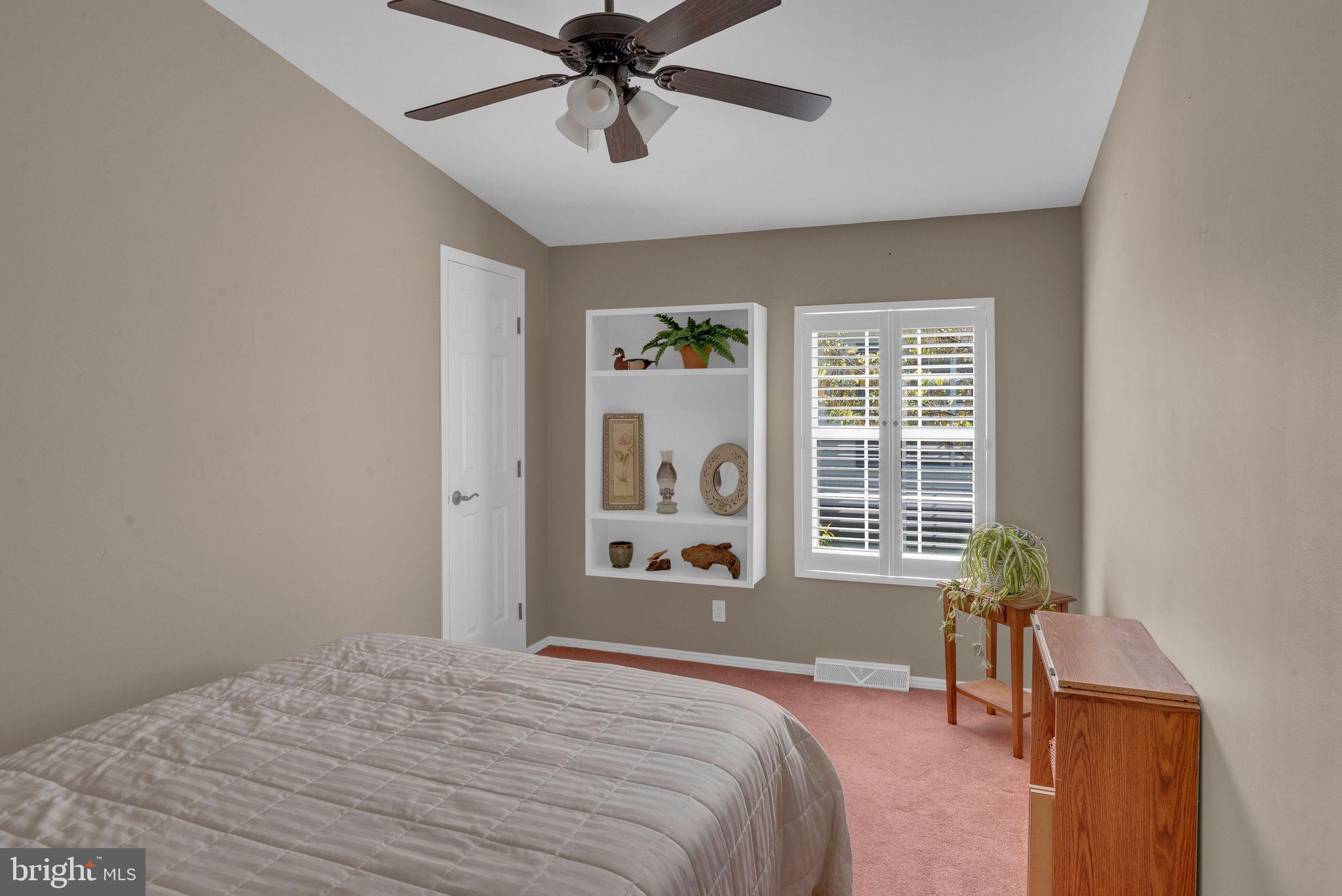 222 THRUSH CIRCLE
