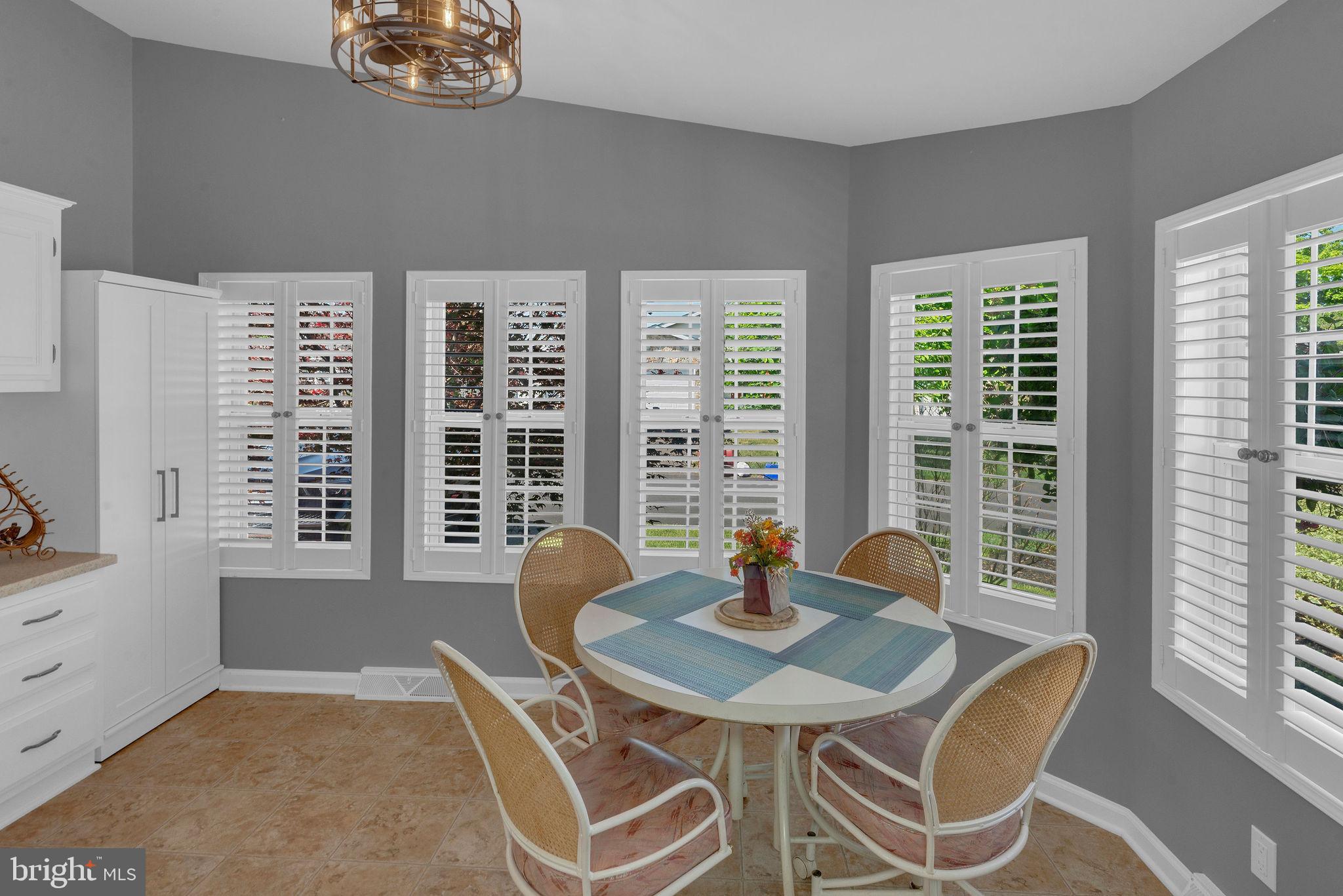 222 THRUSH CIRCLE