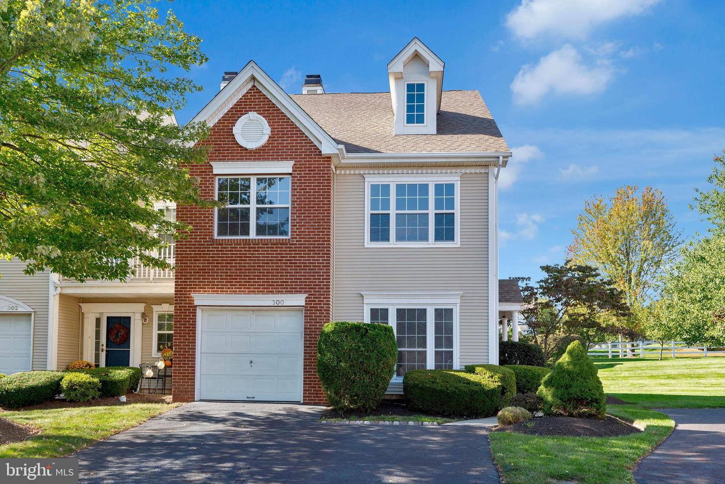 300 Delmar Ct