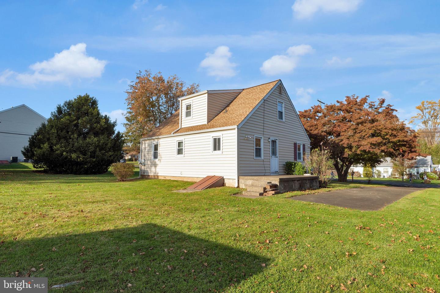 147 Fair Oaks Ave