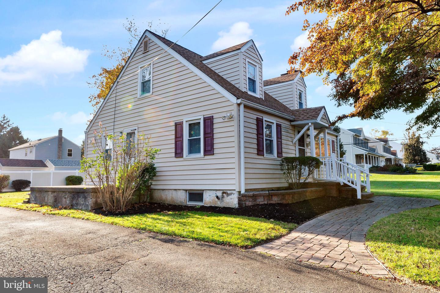 147 Fair Oaks Ave